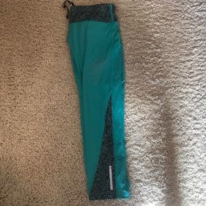 Nike crop leggings
